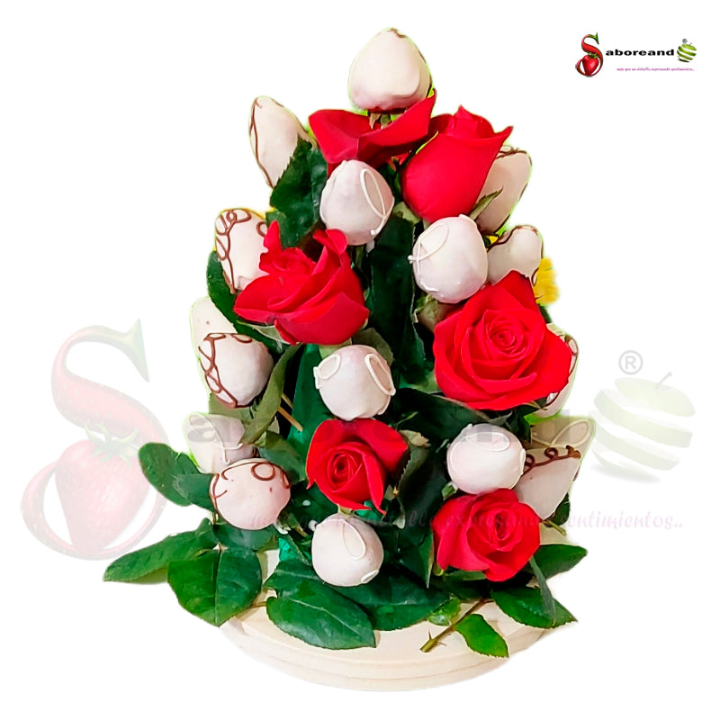 Arreglo de fresas con chocolates y rosas o girasoles. en costa rica
