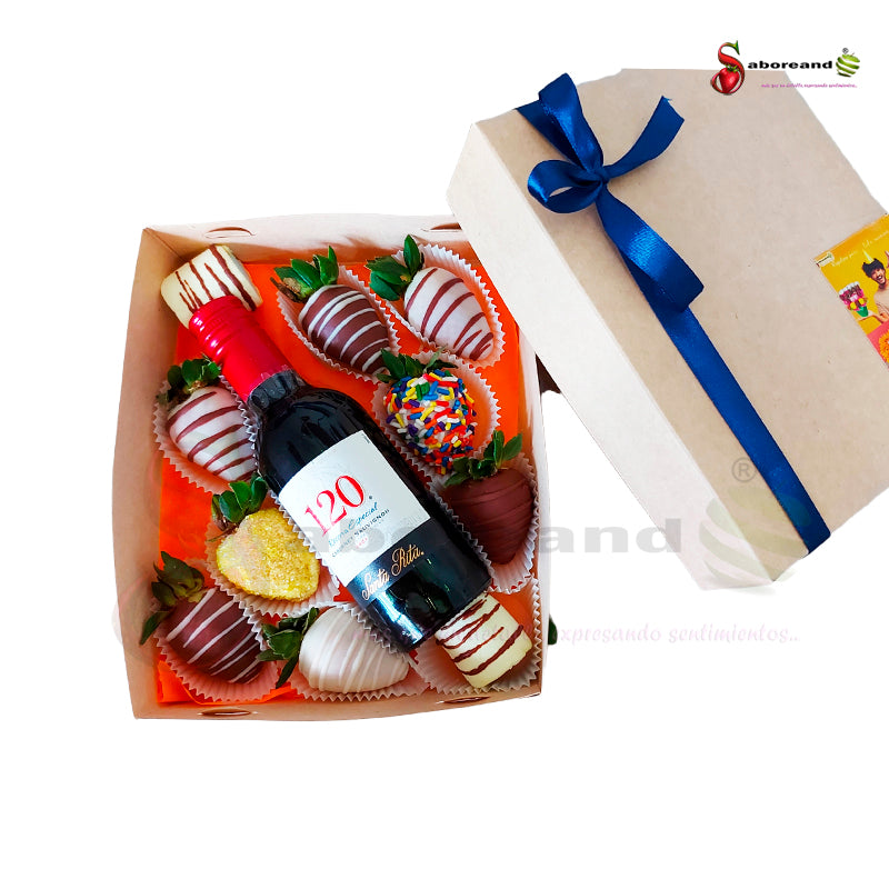 Caja de fresas con vino saboreandocr costa rica