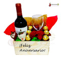 ARREGLO CON Vino ferrero rocher fresas con chocolate personalizado novios aniversario